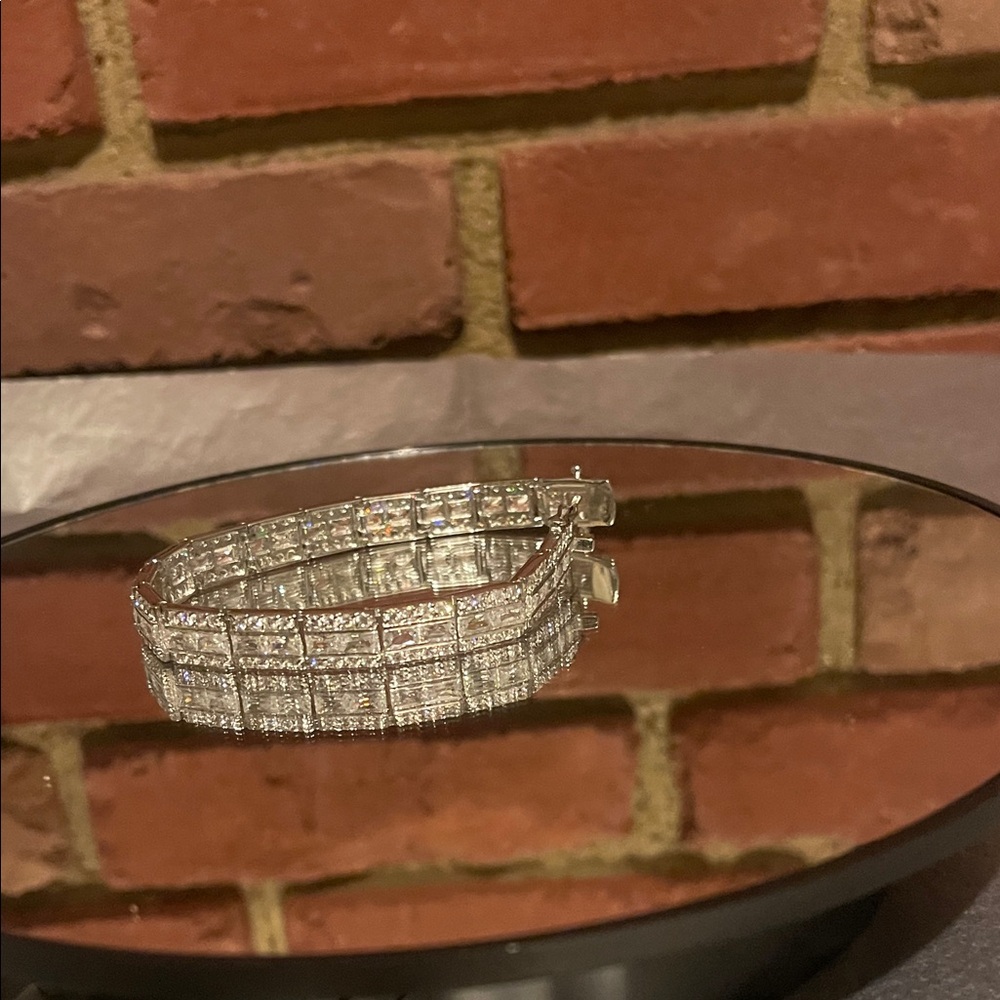 Elegant Silver Bracelet